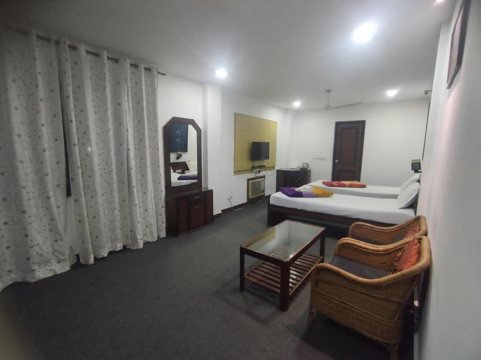 Hotel The Maple Shiliguri Exterior foto
